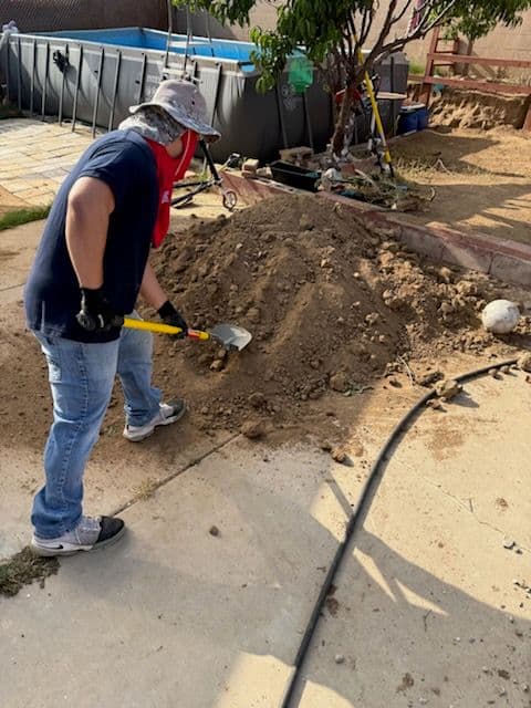 Gallery photos for Efficient Dirt Removal for Irvine Backyard: Image #1